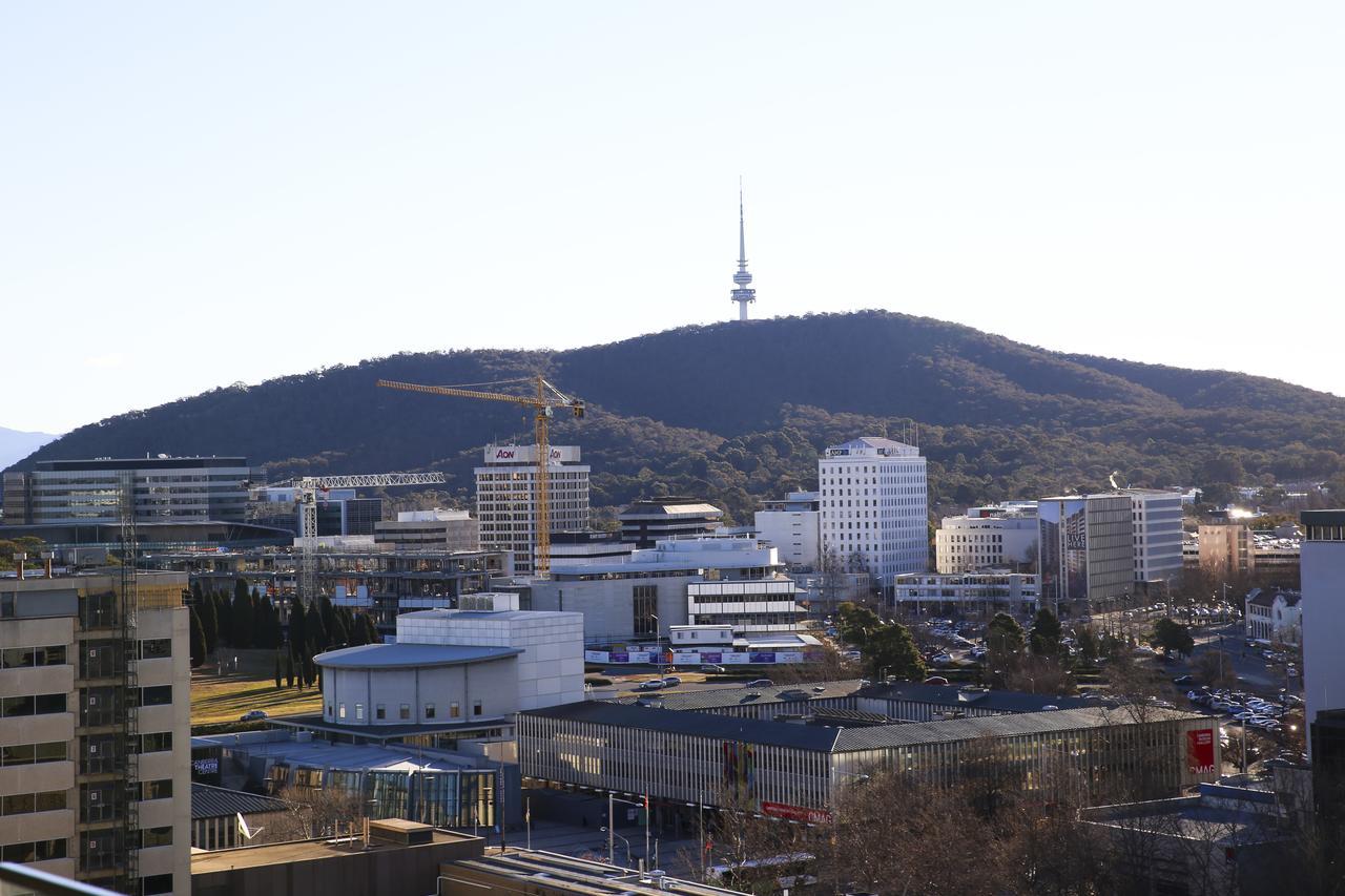 Kui Manhattan 2 * Canberra
